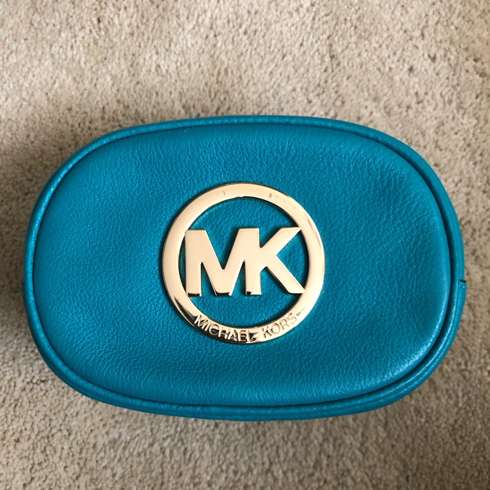 Michael Kors Pouch